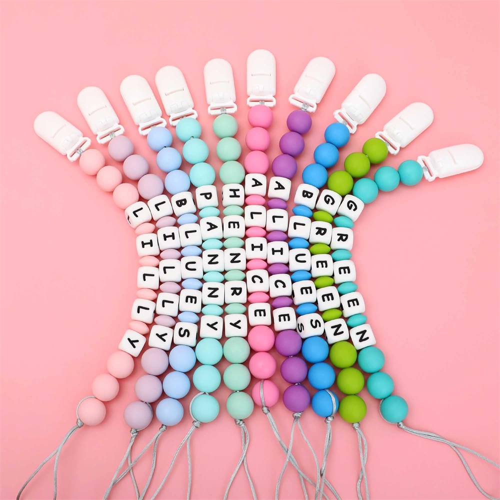 2 個ベビーおしゃぶりホルダーパーソナライズされた名前カスタ - Baby Products Gift のレビューと価格