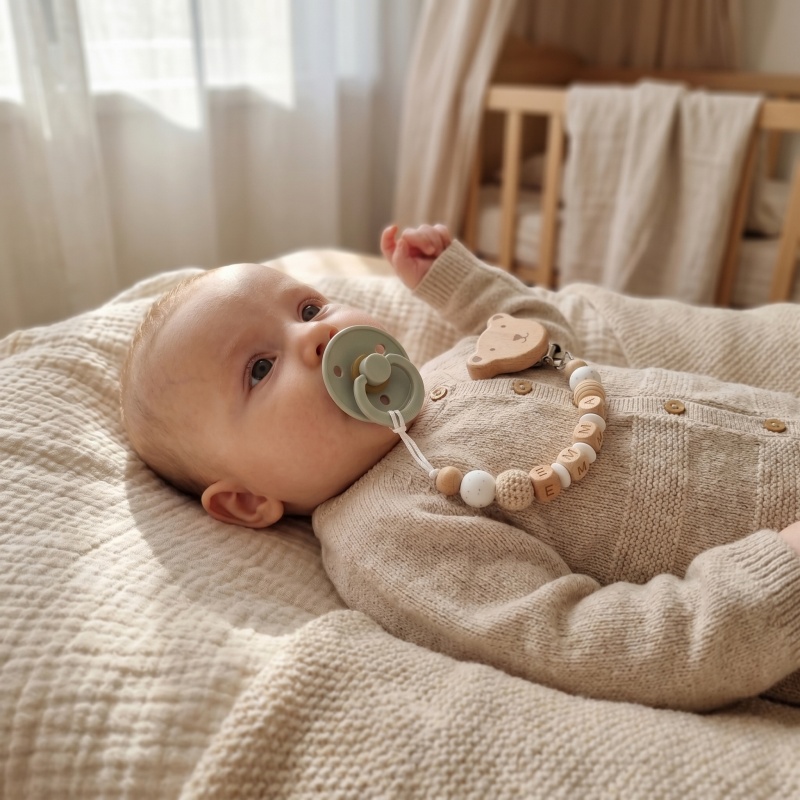 パーソナライズされたおしゃぶりクリップ カスタム名入り シリ - Baby Products Gift のレビューと価格